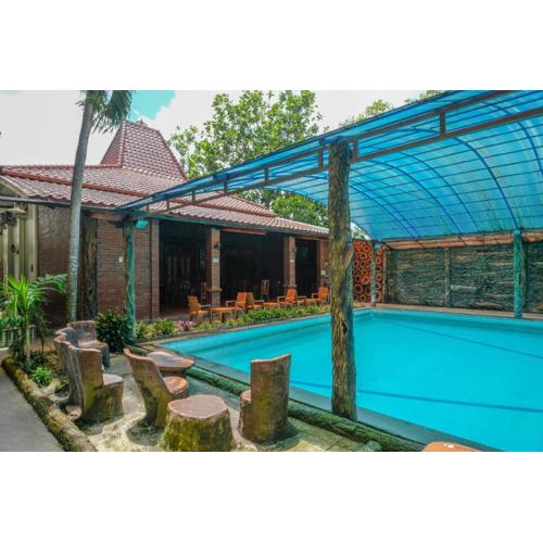 RedDoorz at Savitri Hotel