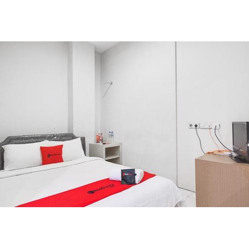 RedDoorz at Siwalankerto Surabaya