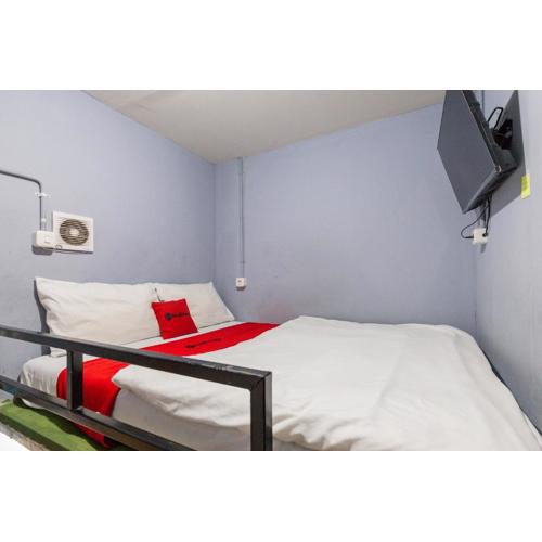 RedDoorz At Stariez Kemang