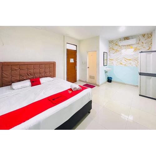 RedDoorz at STM Suite Medan Amplas