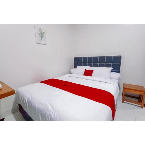 RedDoorz at Tebee Homestay near Tugu Kartasura