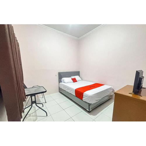 RedDoorz at Terus Manis Suryakencana