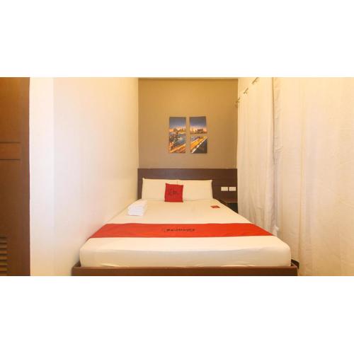 RedDoorz at Traveler Inn Matina