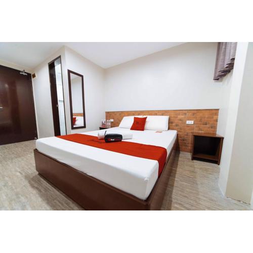 RedDoorz at Traveler's Inn Bajada Davao