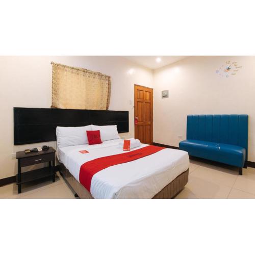 RedDoorz at V-Cat Apartelle Sampaloc Manila