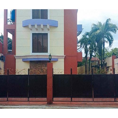 RedDoorz at Yssa Ademar near Robinsons Jaro