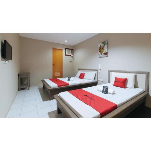 RedDoorz @ Bridgeway Hotel Tuguegarao City