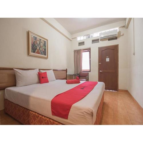 RedDoorz @ Buah Batu 3