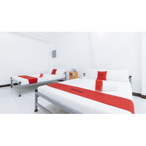 RedDoorz @ Catalina Pension House