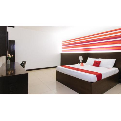 RedDoorz @ EL Highway Hotel Bulacan