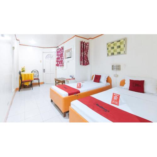 RedDoorz @ Eros Travellers Pensione