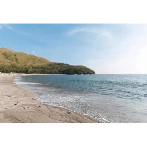 RedDoorz Hostel at Megans Paradisio Beach Resort