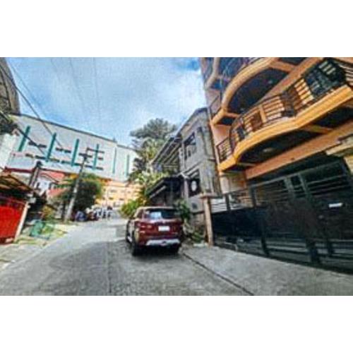 RedDoorz Hostel @ Faes Transient House