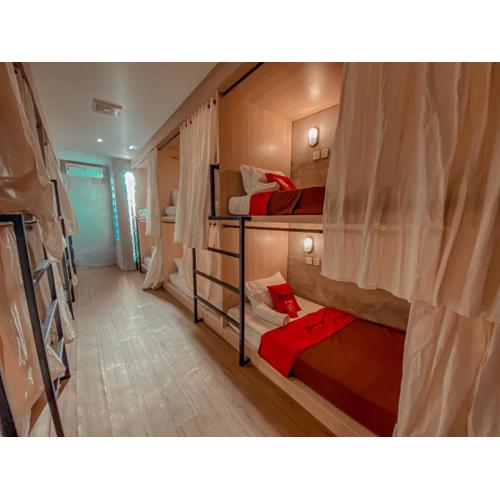 RedDoorz Hostel Near Ngurah Rai Airport Kuta