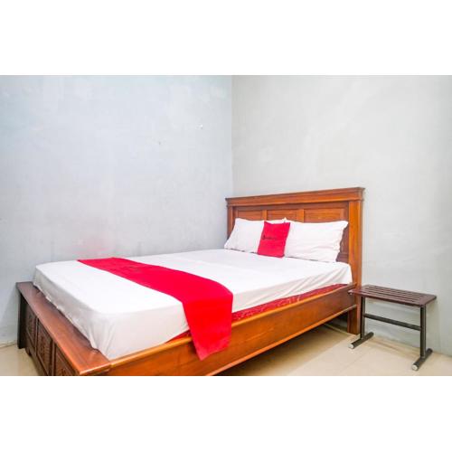 RedDoorz @ Jalan Kedawung