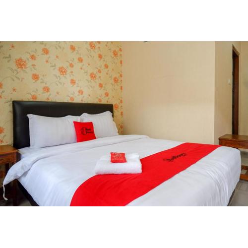 RedDoorz @ Jalan Majapahit Semarang