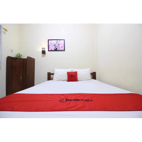 RedDoorz @ Jalan Parangtritis