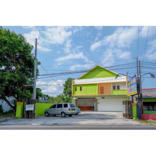 RedDoorz @ Jalan Wonosari KM.9