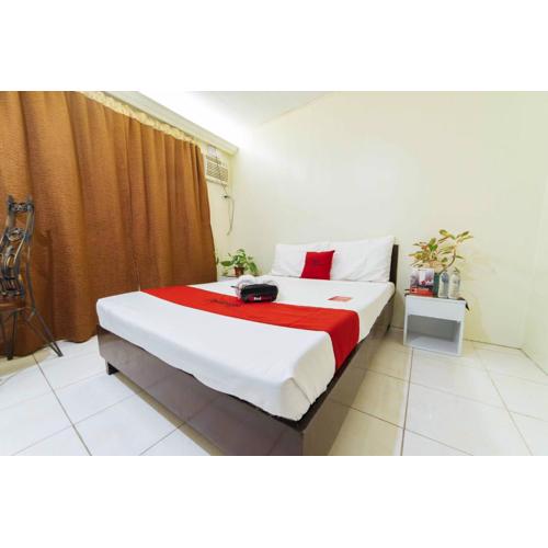 RedDoorz @ Ledesco Avenue Lapaz Iloilo