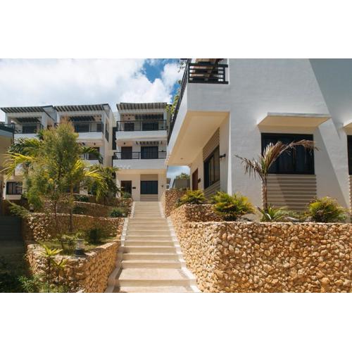 RedDoorz @ LM Apartelle Boracay