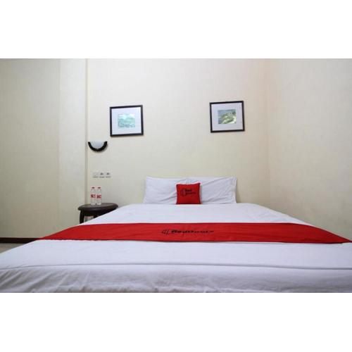 RedDoorz @ Mantrijeron 2