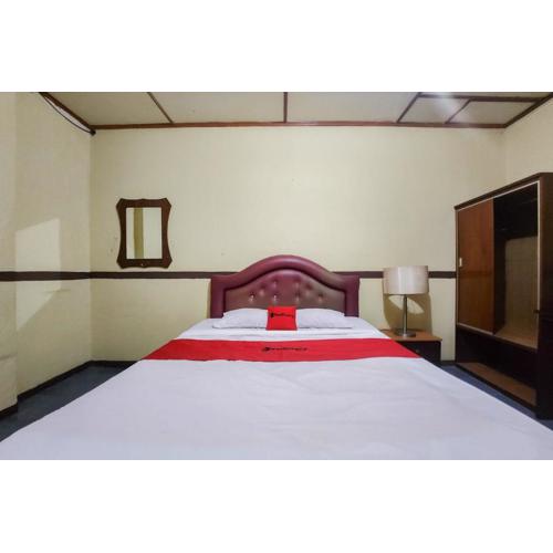 RedDoorz near Akau Potong Lembu Tanjung Pinang