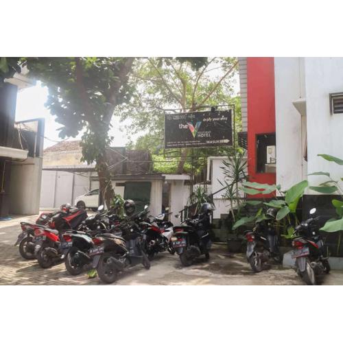 RedDoorz near Alun Alun Bandung 3