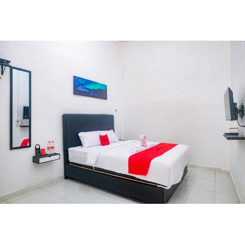 RedDoorz near Alun Alun Klaten