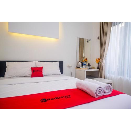 RedDoorz near Ambarrukmo Area