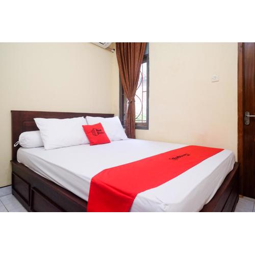 RedDoorz near Candi Ratu Boko 2