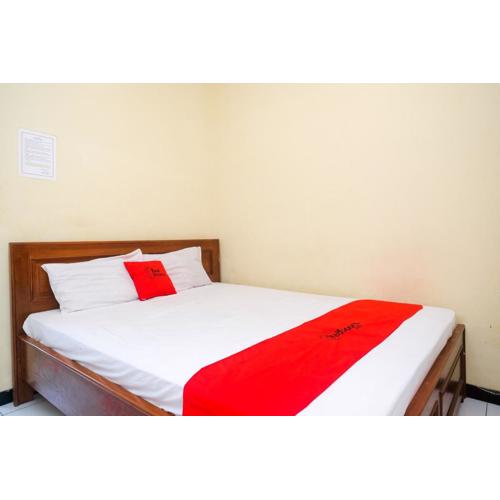 RedDoorz near Candi Sukuh Karanganyar