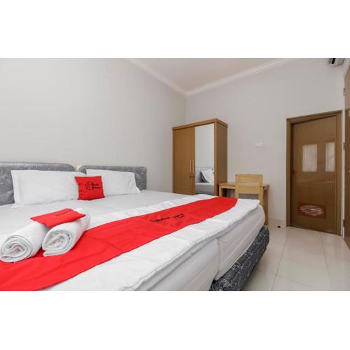 RedDoorz near Central Park Mall