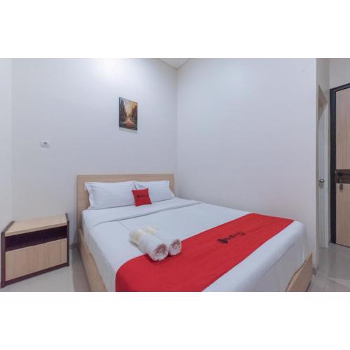 RedDoorz near CSB Mall Cirebon