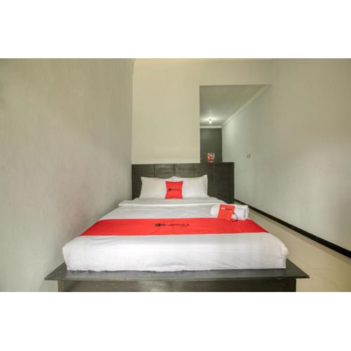 RedDoorz near Exit Toll Nusa Dua