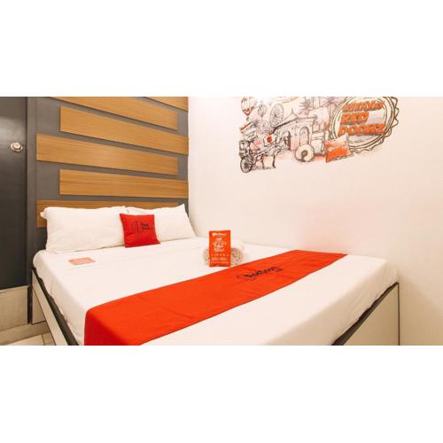 RedDoorz near Fishermall Quezon City
