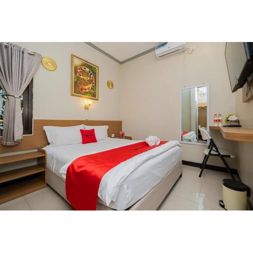 RedDoorz near Kampung Inggris Pare