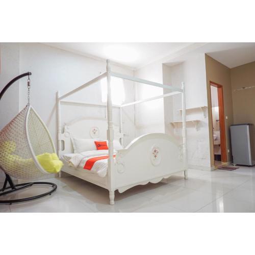 RedDoorz near Kemang Square