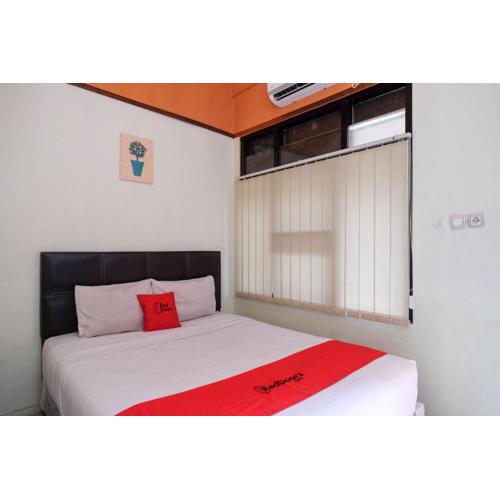 RedDoorz near Lotte Mart Maguwoharjo Yogyakarta