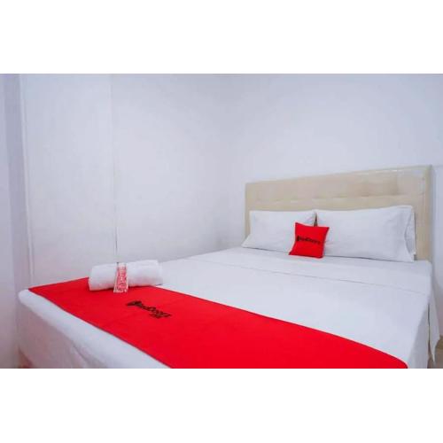 RedDoorz near Mall Ratu Indah 3