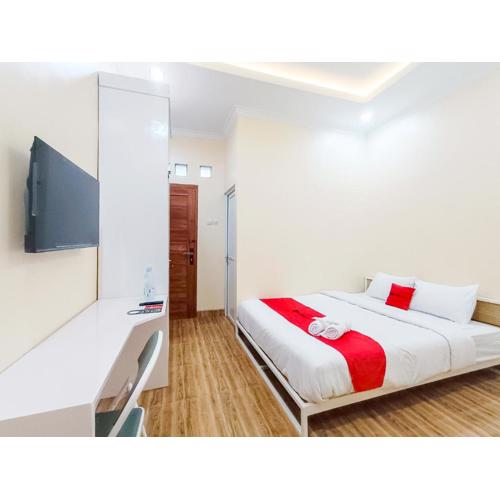 RedDoorz near Monjali 4 Yogyakarta