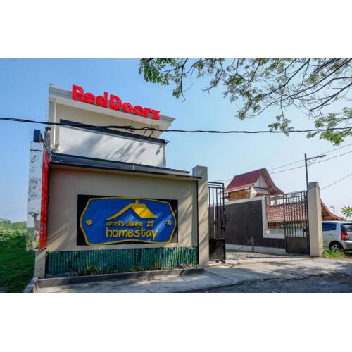 RedDoorz near Padang Golf Adisucipto