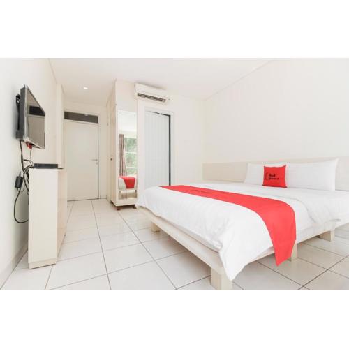 RedDoorz near Pancoran