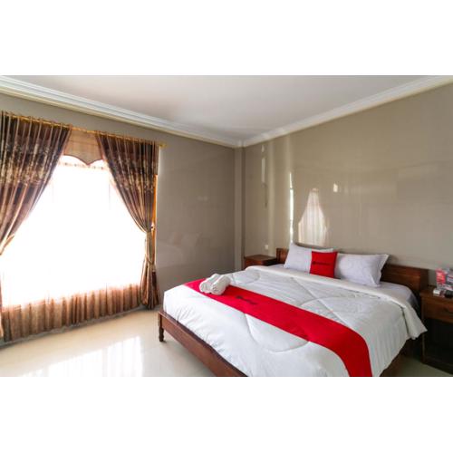 RedDoorz near Parangtritis Beach