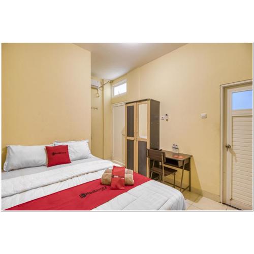 RedDoorz near Ramai Mall Malioboro