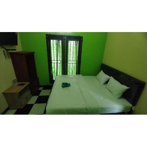 RedDoorz near RSUD Kebumen 2