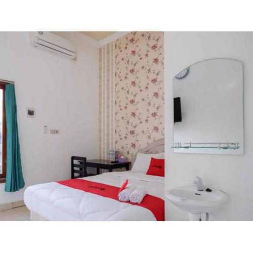 RedDoorz near RSUD Nganjuk