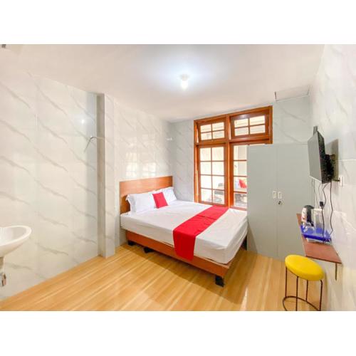 RedDoorz near RSUD Tidar Magelang