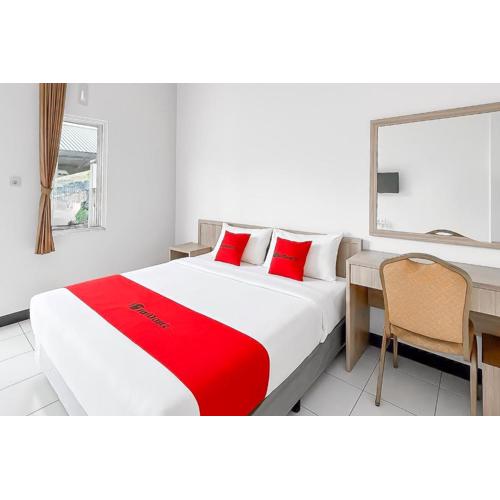 RedDoorz near Situ Cileunca Pangalengan