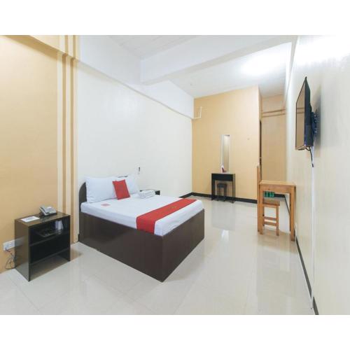 RedDoorz near SM City Muntinlupa