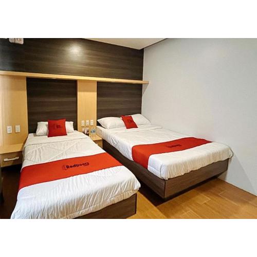 RedDoorz near Southwestern University